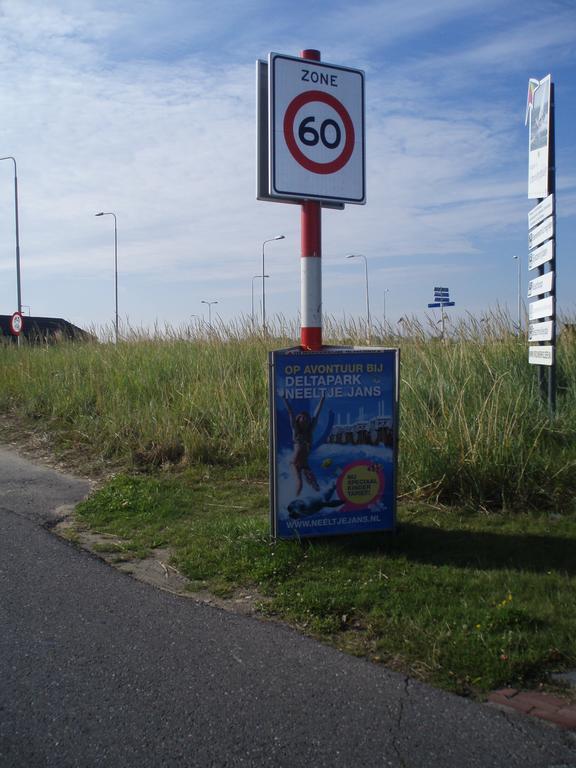 B&B Fam. Tavenier Vrouwenpolder Buitenkant foto